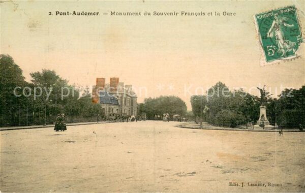 Pont-Audemer Monument du Souvenir Francais et la gar