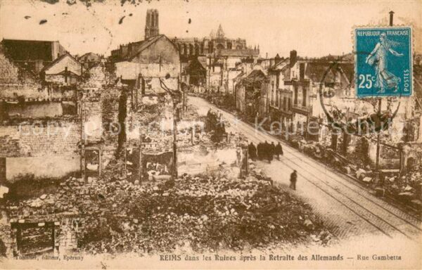 Reims Champagne Ardenne dans les ruines après la retraite des A