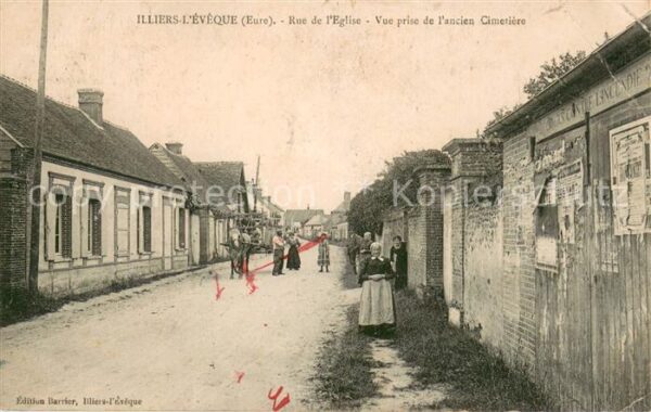 Illiers-l Eveque Rue de l'Eglise vue prise de l'ancien c