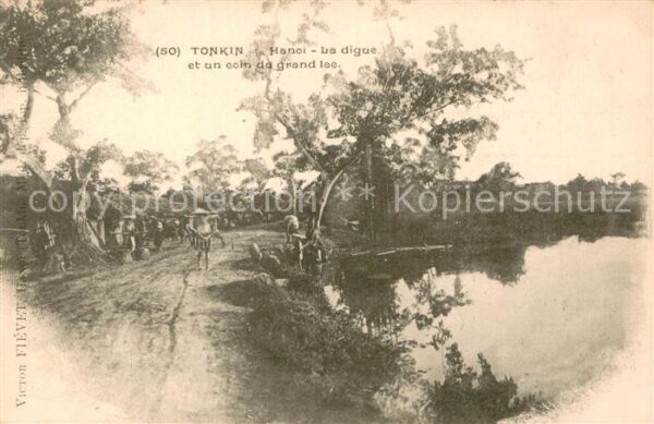 Tonkin Hanoi La digue et un coin du grand lac