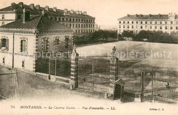 Montargis 45 La Caserne Gudin Vue d_ensemble