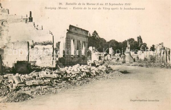 Revigny 55-sur-Ornain Entree de la rue de Vitry apres le bomb