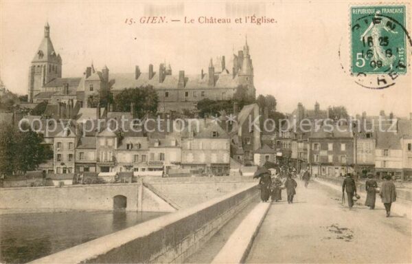 Gien 45 Le Chateau et l'Eglise