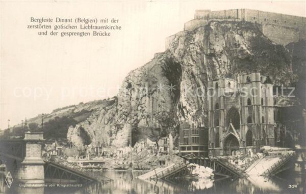 Dinant-sur Meuse Bergfeste Dinant mit der zerstörten got