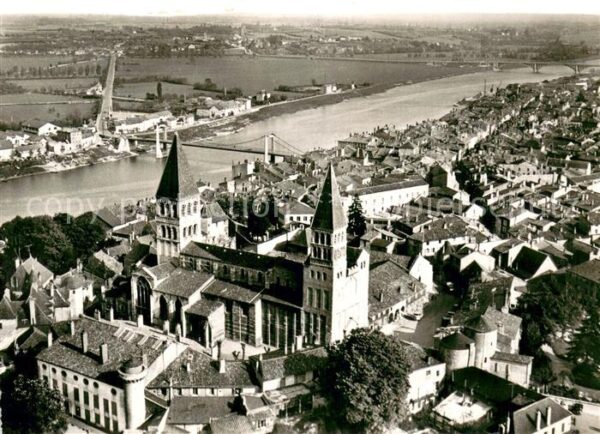 Tournus Vue generale aerienne