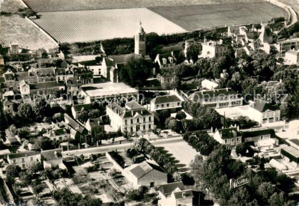 Vouvray Indre-et-Loire Vue aerienne vers l'eglise