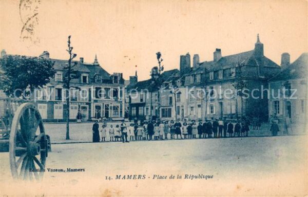 Mamers 72 Place de la Republique