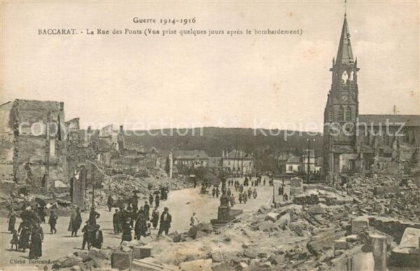 Baccarat Le Rue des Ponts Vue prise quelques jou