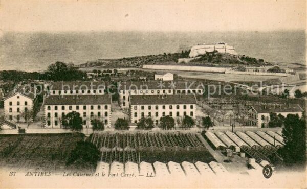 Antibes Alpes Maritimes Les Casernes et le Fort Carre