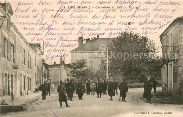 Lire Carrefour au bas du Bourg