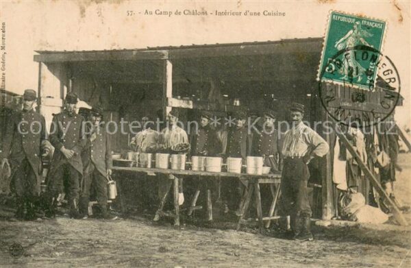 Camp de Chalons Interieur d’une Cuisine