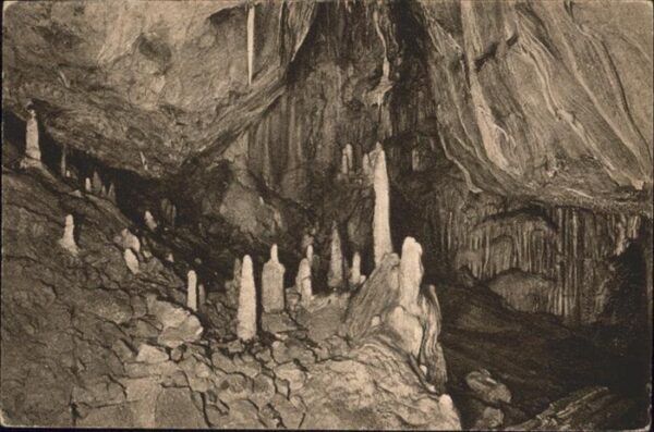 Hoehlen Caves Grottes Tropfsteinhöhle Dechenhöhle