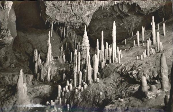 Hoehlen Caves Grottes Tropfsteinhöhle Teufelshöhle Fränkische