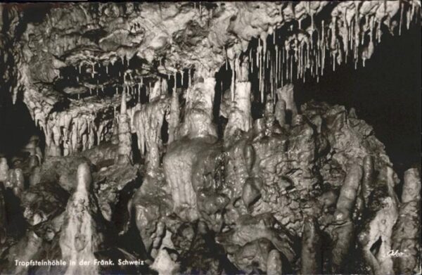 Hoehlen Caves Grottes Tropfsteinhöhle Fränkische Schweiz
