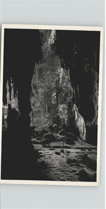 Hoehlen Caves Grottes