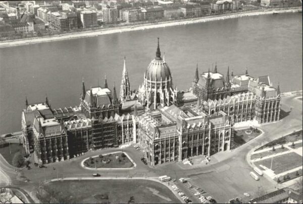 Budapest Parlament Fliegeraufnahme