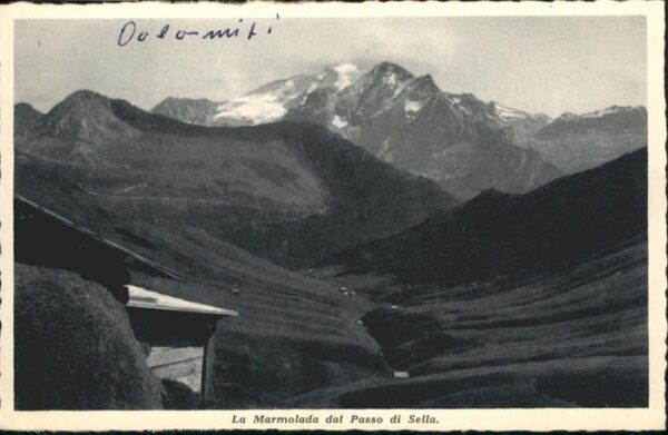 Dolomiti La Marmolada dal Passo di Sella