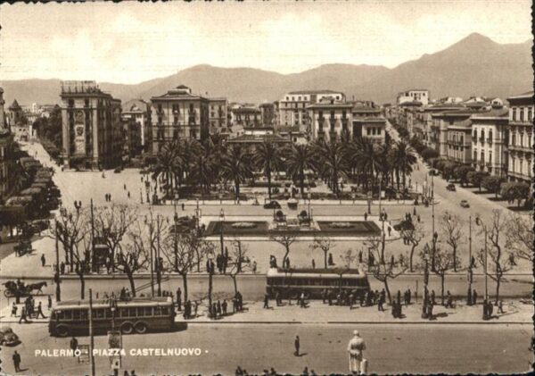 Palermo  Sicilia IT Piazza Castelnuovo