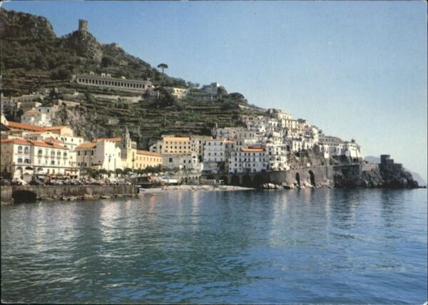 Amalfi vista dal porto