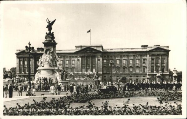 London Victoria Menorial Buckingham Palace Pfe