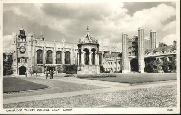 Cambridge Cambridgeshire Trinity College Great Court