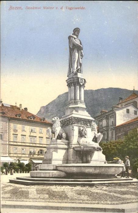 Bozen Suedtirol Denkmal Walter Vogelweide Brunnen