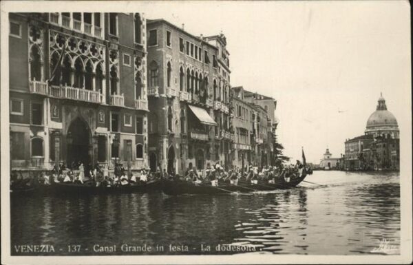Venezia Venedig Canal Grande in festa Boot