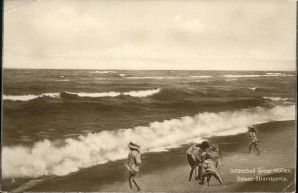 Gross-Moellen Mielno Ostsee-Strandpartie