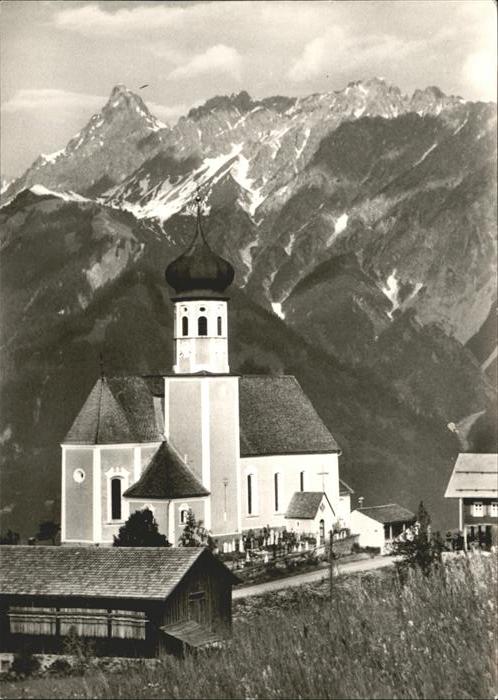 Bartholomaeberg Vorarlberg Kirche gegen Zimba