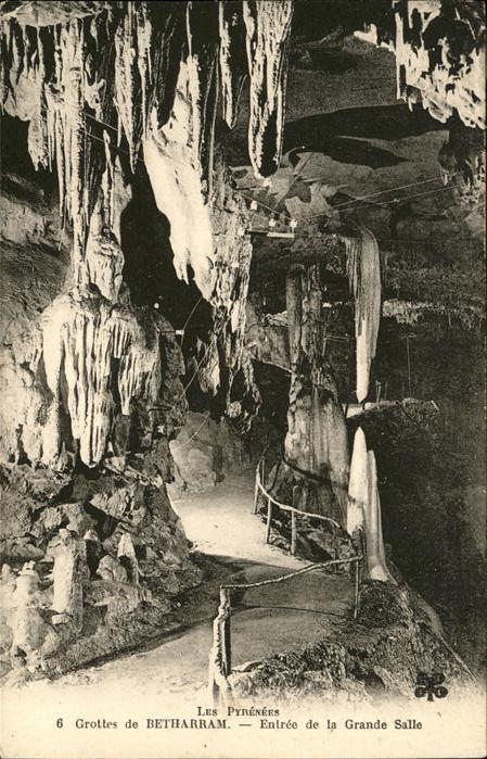Hoehlen Caves Grottes Grottes de Betharram Grande Salle