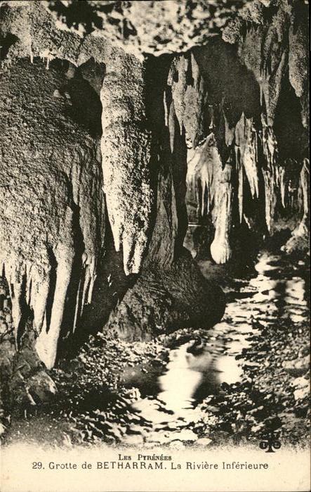 Hoehlen Caves Grottes Grottes de Betharram Tropfstein la Rivi
