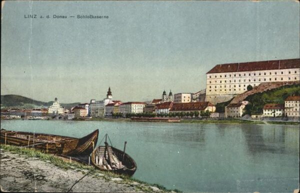 Linz Donau Schlosskaserne Boot