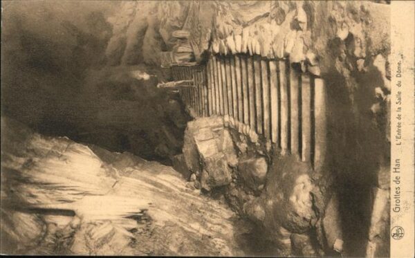 Han-sur-Lesse Grottes de Han Entree Salle de Dome