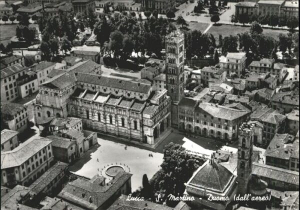 Lucca Fliegeraufnahme St Martins Cathedarale