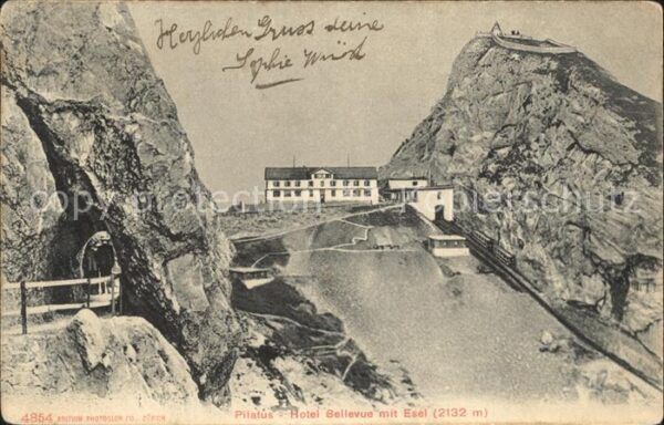 Pilatus Kulm Berghotel Bellevue mit Esel Bergbahn
