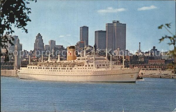 Schiffe Ships Navires Montreal Skyline Canada