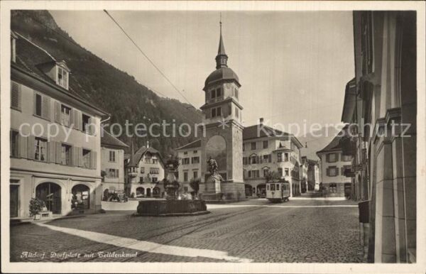 Strassenbahn Altdorf Dorfplatz Telldenkmal