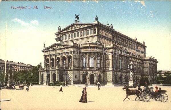 Opergebaeude Frankfurt am Main Oper Pferdekutsche