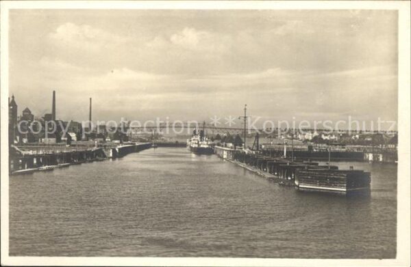Hafenanlagen Kiel Holtenauer Schleusen Hochbrücke