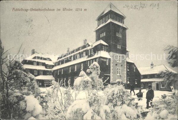 Oberwiesenthal Erzgebirge Fichtelberghaus im Winter
