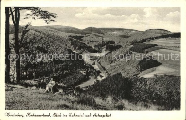 Winterberg Hochsauerland Panorama Blick ins Nuhnetal und Astenge