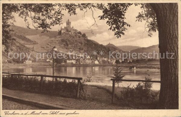 Cochem Mosel Uferpartie bei Sehl Blick zur Burg Kupf