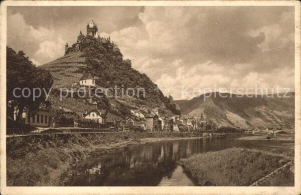 Cochem Mosel Uferpartie Blick zur Burg