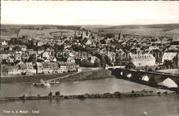 Trier Totalansicht Moselbrücke