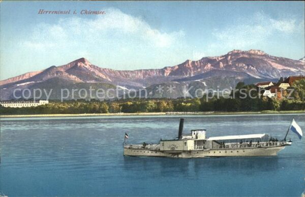 Chiemsee Herreninsel mit Chiemgauer Alpen Boot