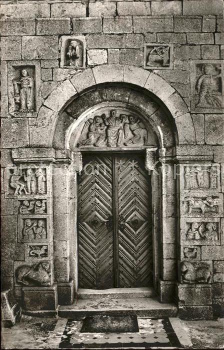 Bad Goegging Kirchenportal der Pfarrkirche Relief