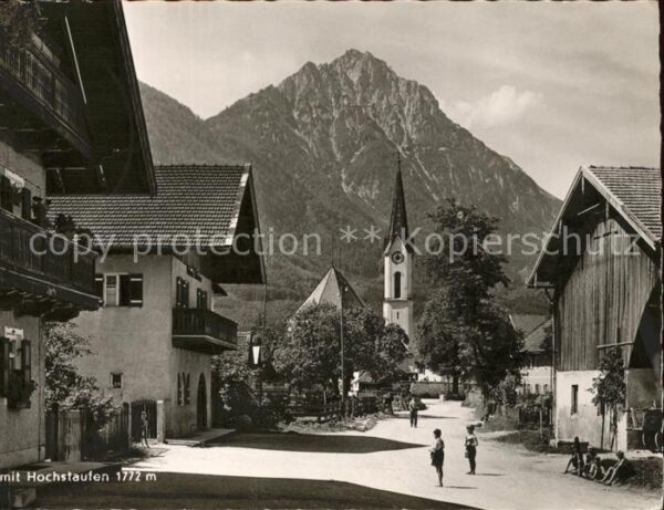 Piding Ortsstrasse Kirche Hochstaufen Chiemgau