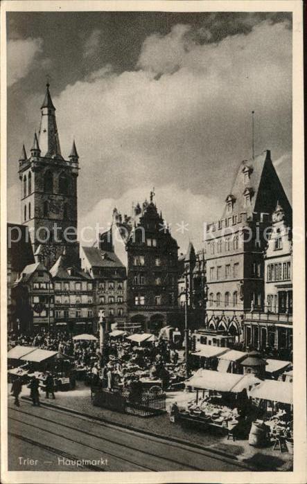 Trier Hauptmarkt mit Stadtpfarrkirche St. Gan
