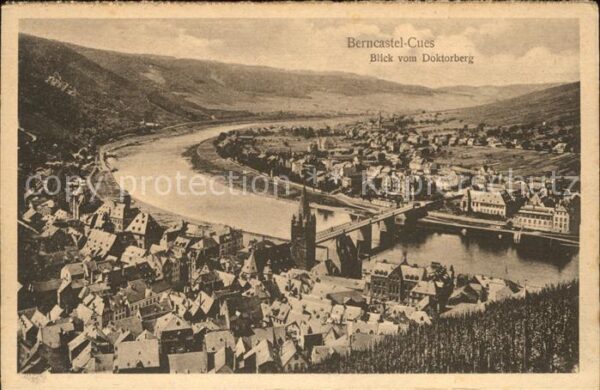 Bernkastel-Kues Blick vom Doktorberg Moselbrücke