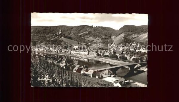 Cochem Mosel Gesamtansicht Brücke Reichsburg Weinber